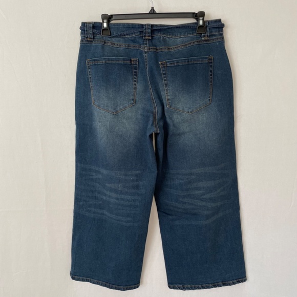 Cato Denim High Rise Wide Leg Cropped Jeans Size 10 - Picture 4 of 8
